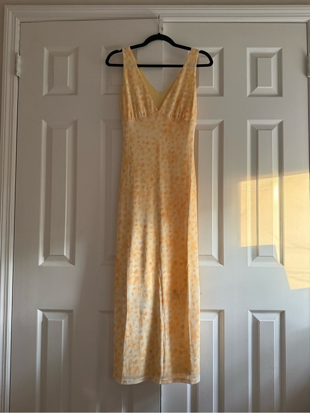 Women’s Yellow Floral Maxi V cut Dress Small